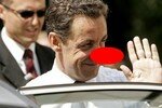 Nicolas_Sarkozy___se_prend_pour_un_acteur__red_nose_