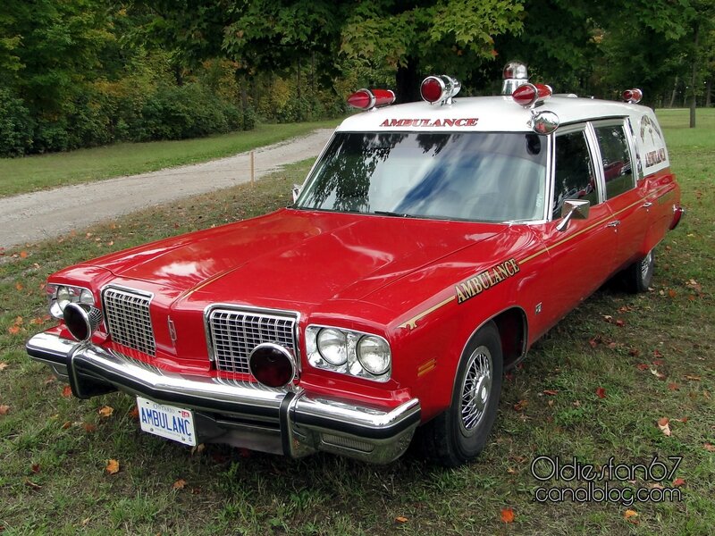 oldsmobile-98-ambulance-1974-a