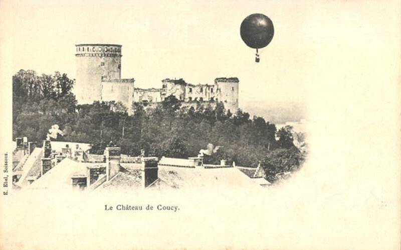 CPA Coucy-le-Château Ballon