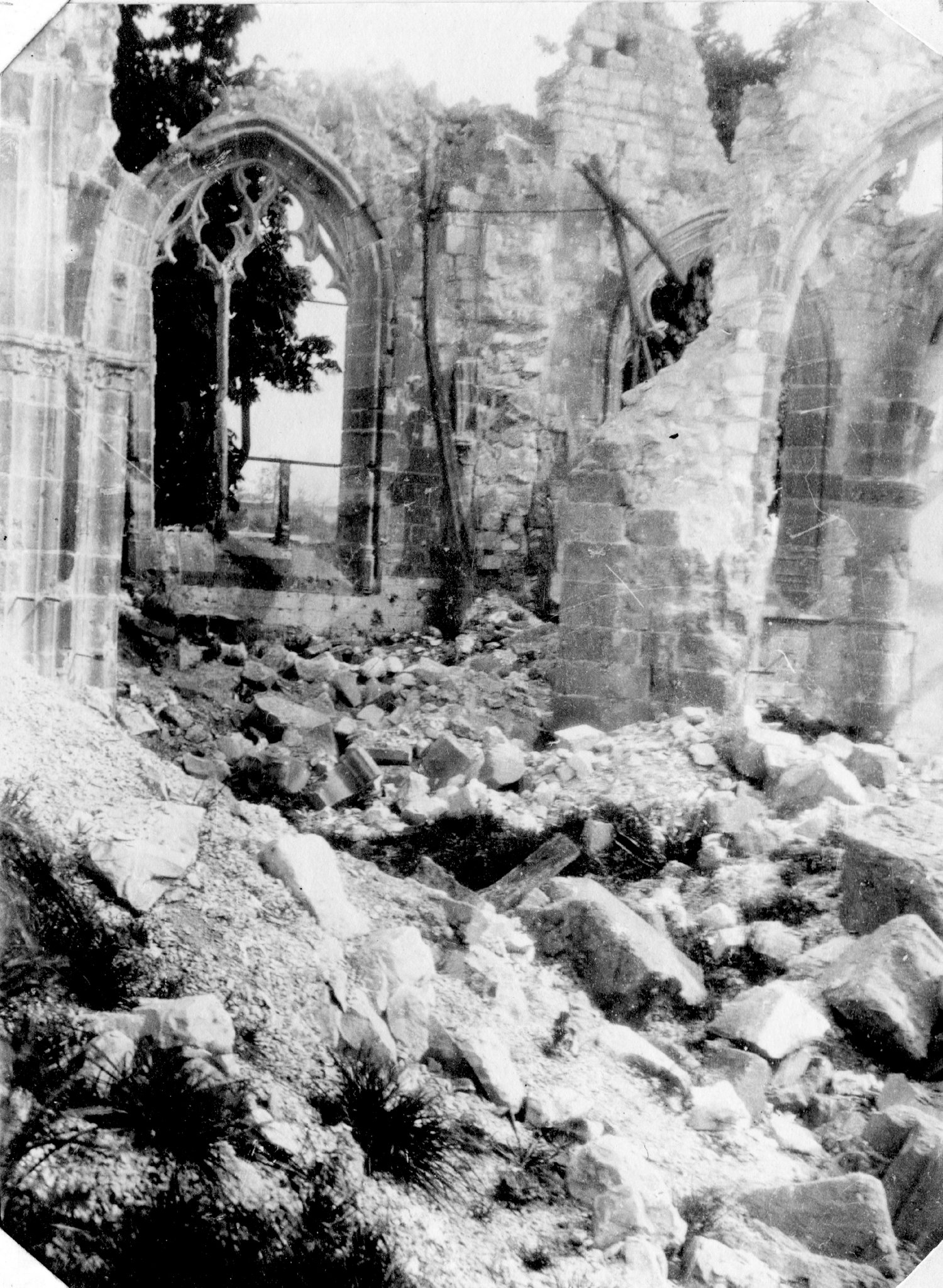 Album R. Verney p.203 droite