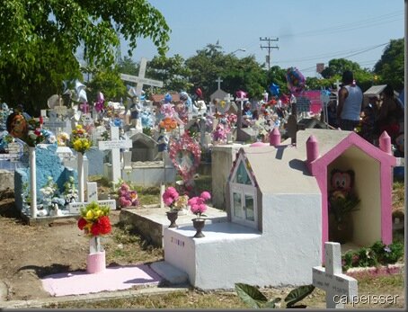 Cimetière de Mazatlan le 2 nov. 6 - Mazatlan Friedhof am 2 Nov.