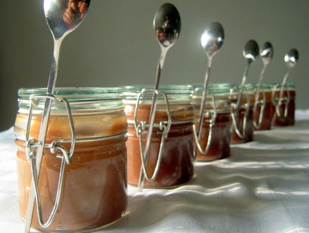 p_tes___tartiner_au_chocolat_au_lait_et_au_gianduja_noir_031