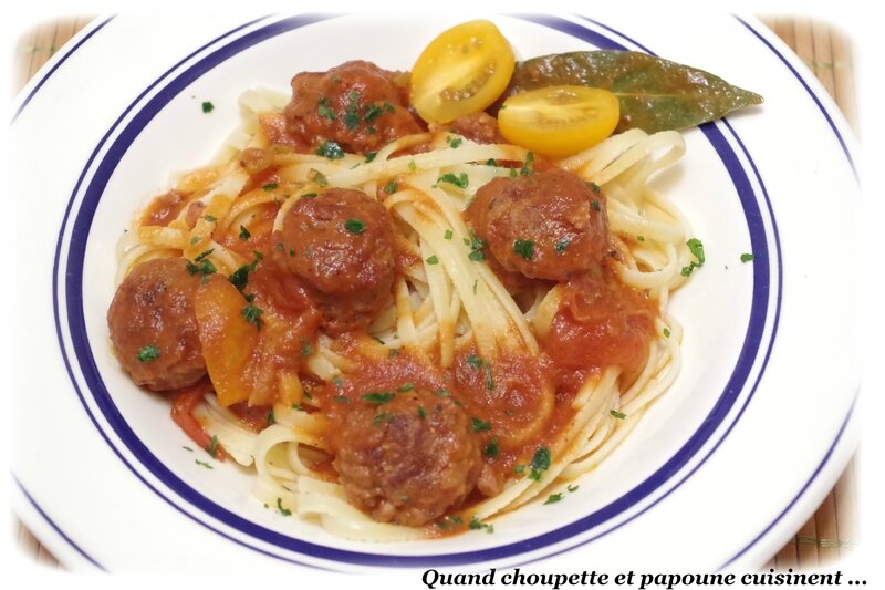 spahettis et saucisse de Toulouse en sauce tomates-7096