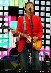 180px_Paul_McCartney_on_stage_in_Prague
