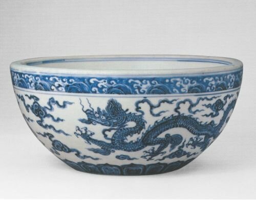A rare and important blue and white 'Dragon' bowl (bo