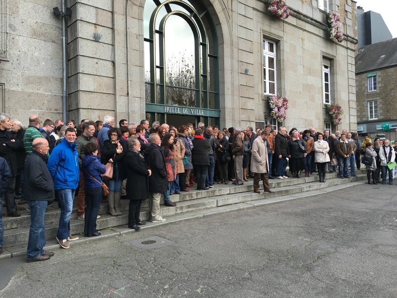 minute de silence Avranches attentat Paris 16 novembre 2015