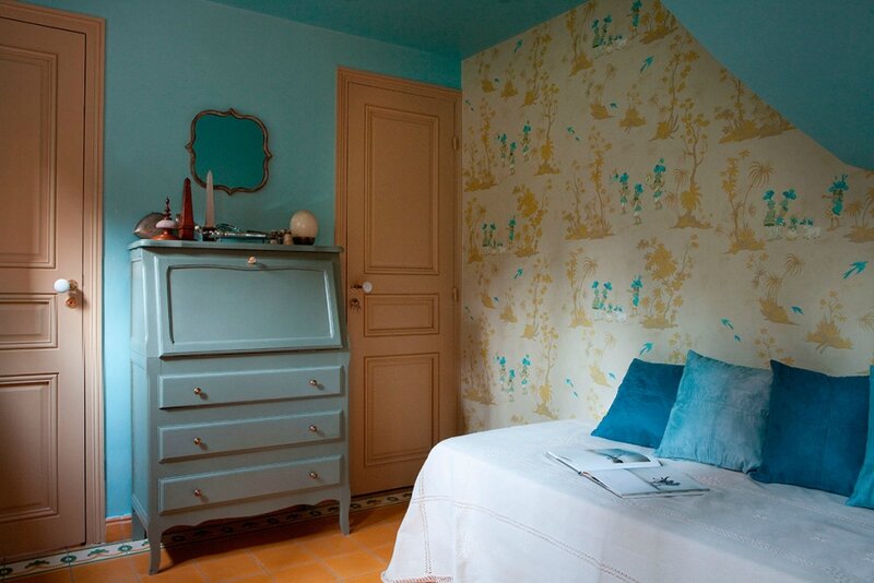 chambre-appartement-meuble-rue-louis-david-paris-1024x683