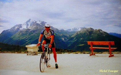 48) Montée à vélo au col du petit St bernard