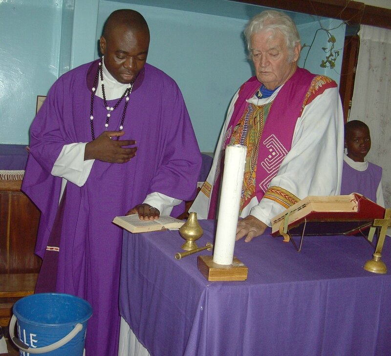 Dernière messe avec Baudouin à Sendwe, 2011_r