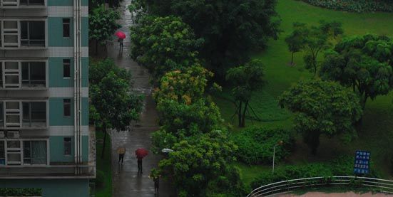 parapluies_rouges