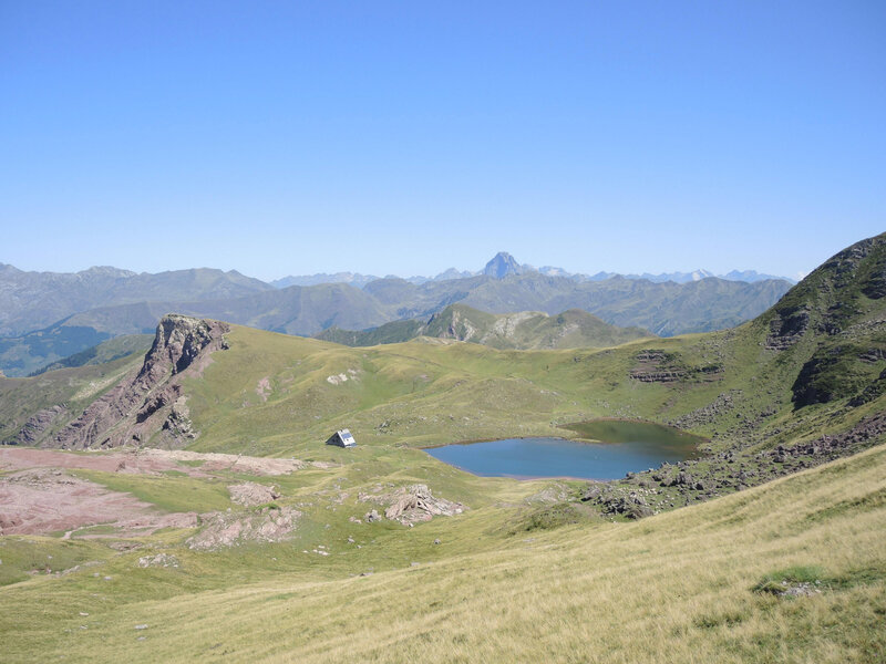 L) Lac d'Arlet, vue du col d'Arlet (64)