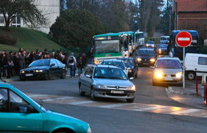 LYCEE_JOLIOT_CURIE_circulation_2011_place_Pigeon_blanc_r_duite