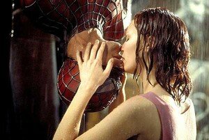k_Spider_Man_kiss
