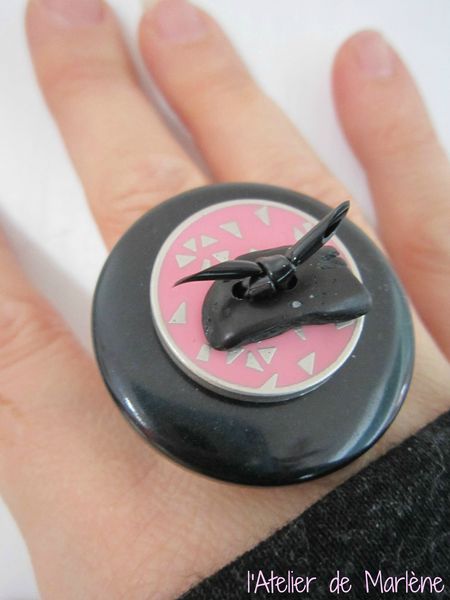 bague noir rose