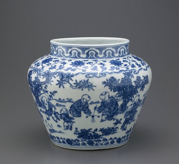 Blue-and-White Jar of guan shape, Jiajing mark and period (1522-1566) , Ming dynasty (1368 – 1644)