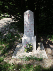 55400 - Vaux devant Damloup - stele souvenir guy dussumier latour aviateur tué 02 juin 1916