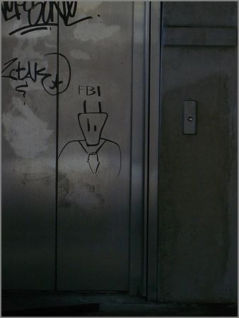 FBI_ascenseur