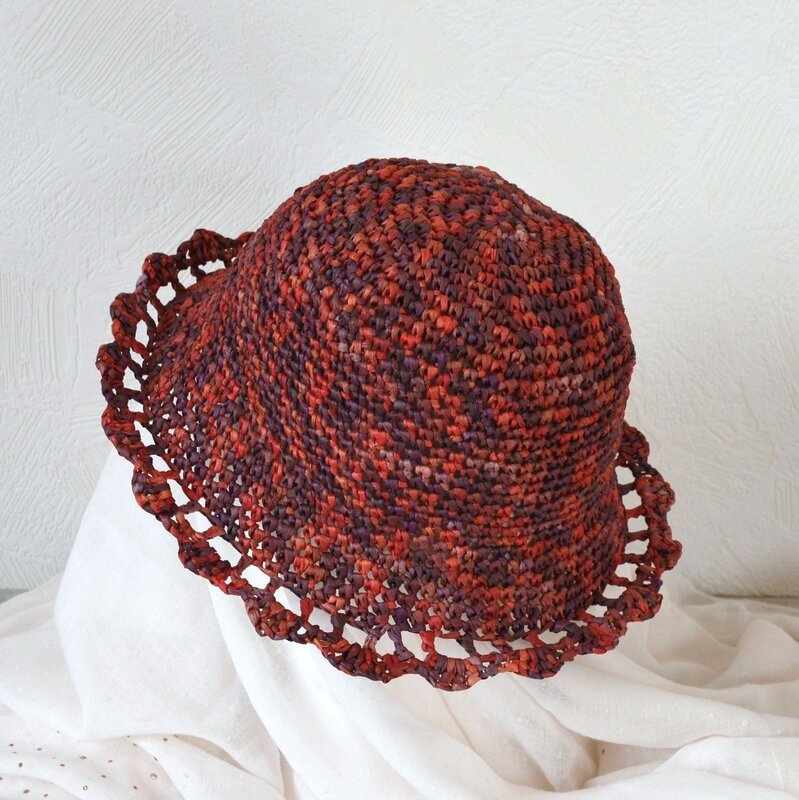 Chapeau_en_raphia_au_crouchet_la_chouette_bricoleh