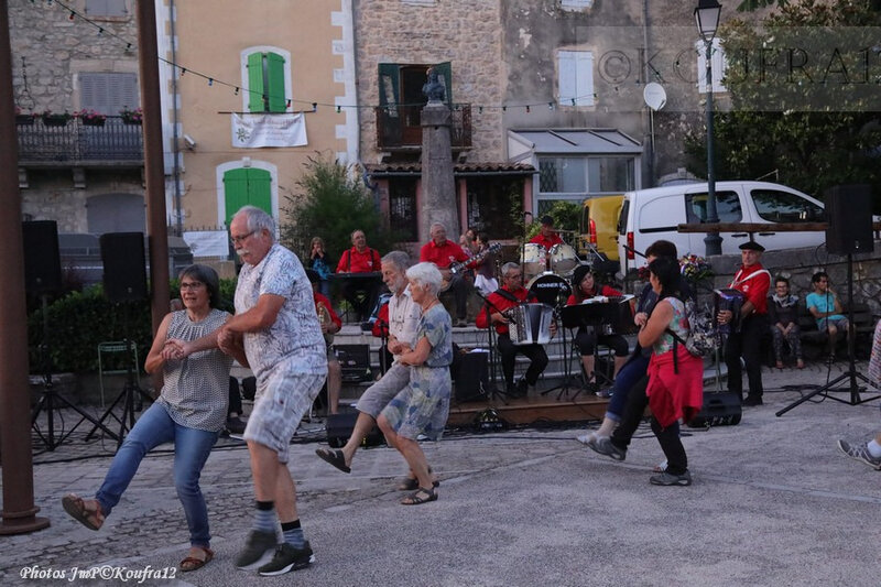 Photos JMP©Koufra 12 - Le Caylar - Los Musicaires del Castèl - 14072019 - 0629