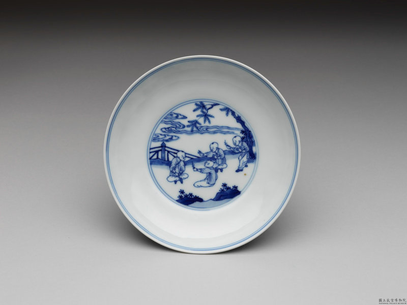 Blue and white baby play plate, Ming dynasty, Chenghua mark and period (1465-1487)