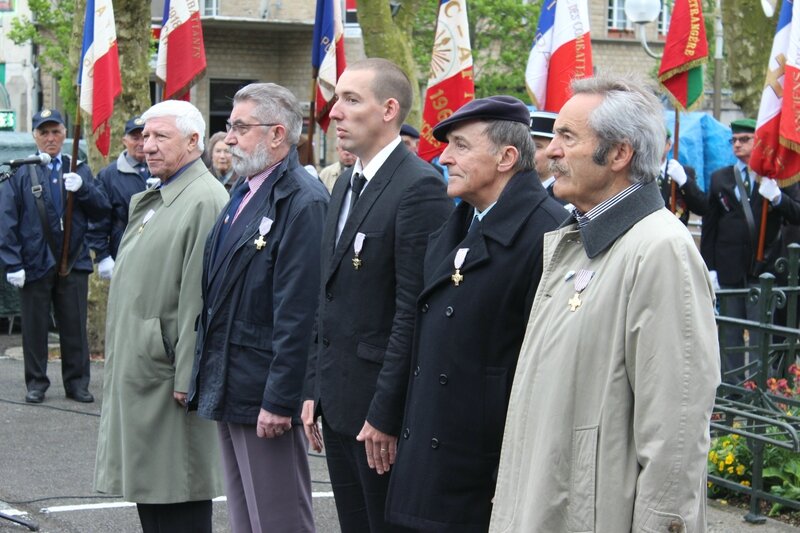 cérémonie 8 mai 2014 1945 Avranches place Littré récipiendaires anciens combattants