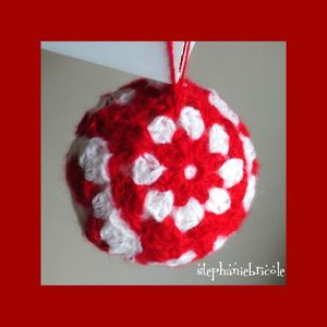 faire une boule au crochet, diy crochet noël, boule de noël laine, boule de noël 2 granny