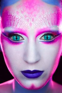 katy_perry_alien_makeup_et_thumb