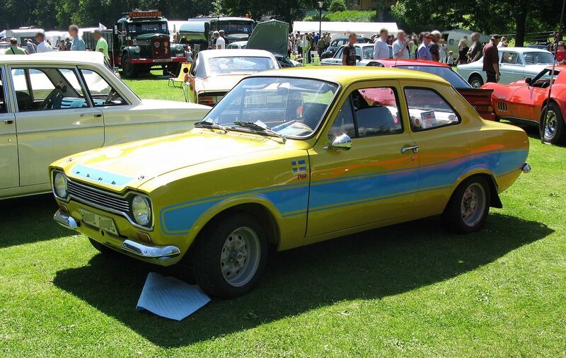 1280px-1975_Ford_Escort_RS2000