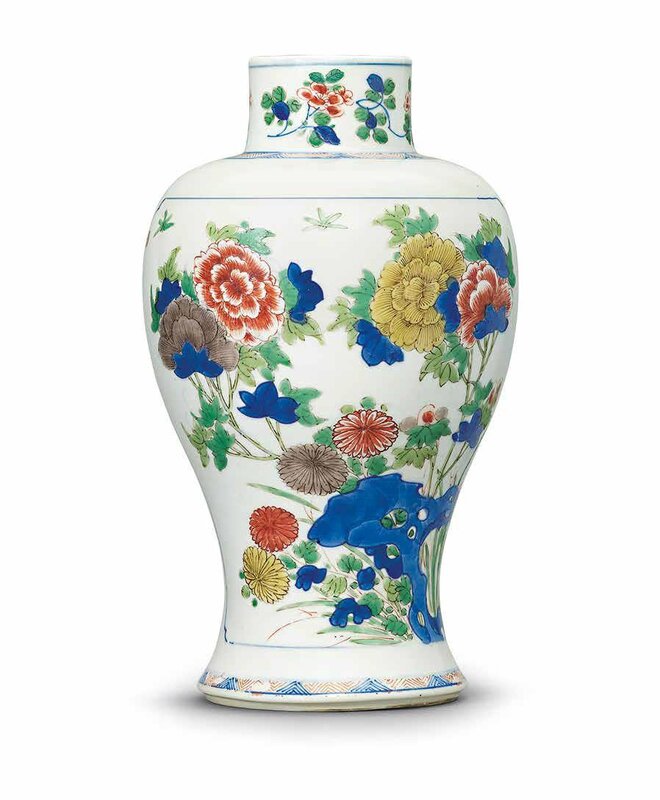 A wucai vase, Kangxi period (1662-1722)