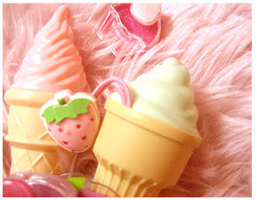 MIam_ice_cream_cupcake_kawaii_by_kawainess