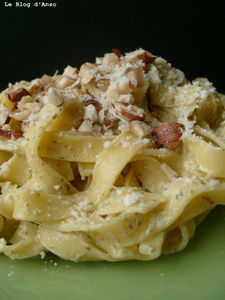 Tagliatelles_fra_ches_au_pesto_de_sauge_et_aux_noisettes