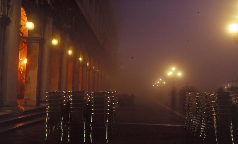 D 98 02 Venise en février 1998 1, Brouillard + photos de nuit 24