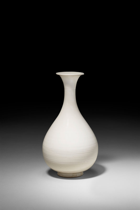 A glazed white porcelain pear-shaped vase, yuhuchunping, Northern Song Dynasty, 10th-11th century