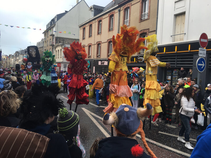 Carnaval Granville Manche 2017 échasses