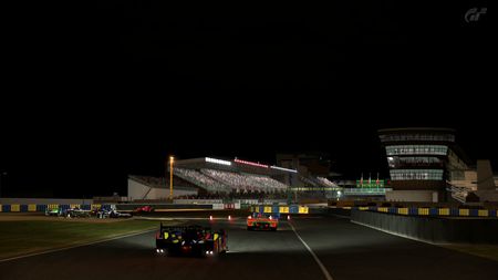 Le_Mans_by_night