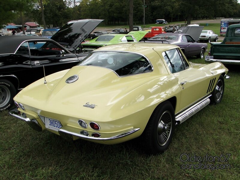 chevrolet-corvette-sting-ray-coupe-1966-02