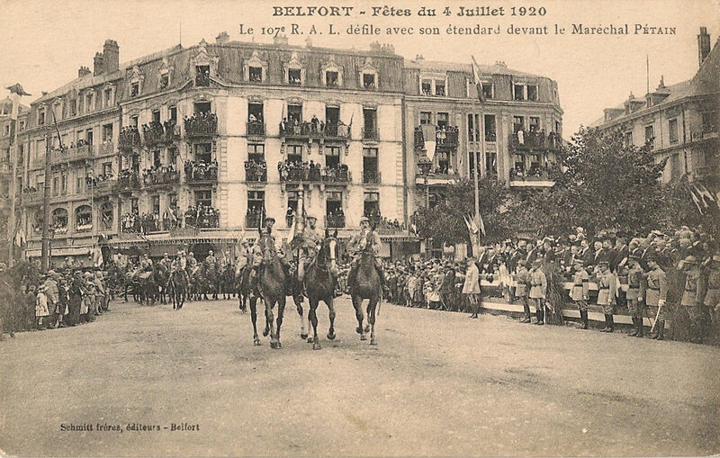 1920 07 04 Belfort CPA 5 Croix de guerre Défilé 107e RA