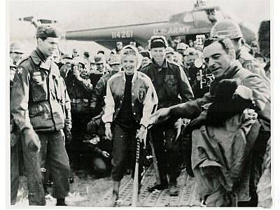 1954-02-17-korea-25th_division-base_ball-030-1