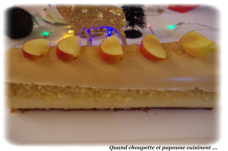 bûche caramel au beurre salé, pommes caramélisées, mousse pomme-2161