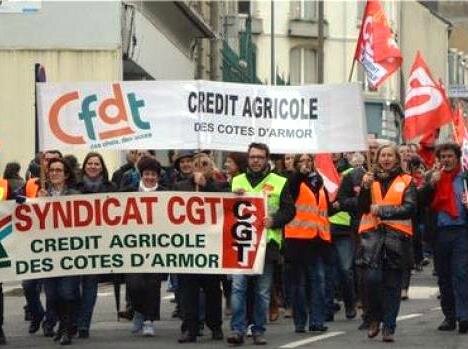 plus-de-400-manifestants-saint-brieuc[1]