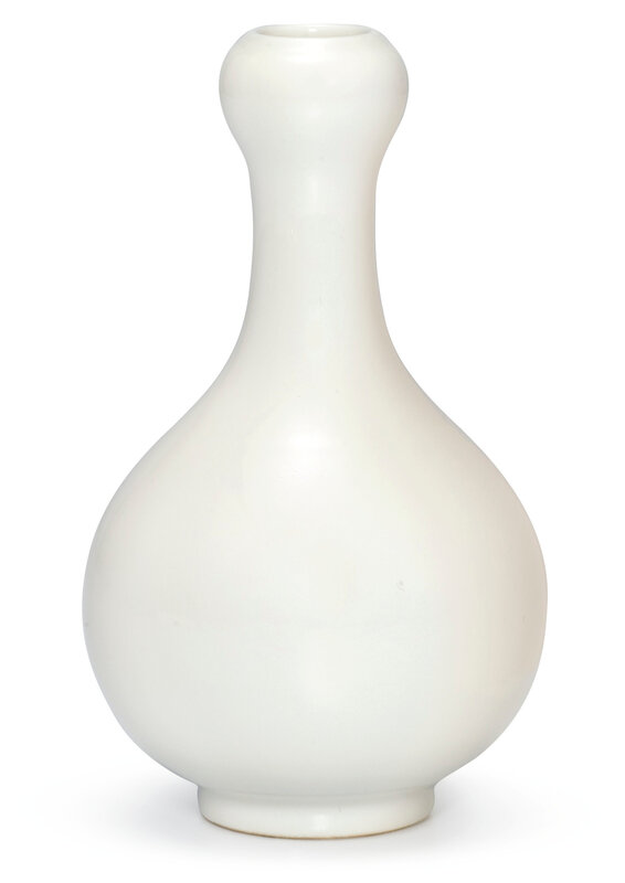 A small white-glazed garlic-mouth vase, Mark and period of Yongzheng (1723-1735)