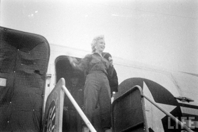 1954-02-16-2_seoul-1-base_K16-arrive-011-by_yale_joel-1