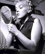 1952-09-FOX_studios-01-dressing_room-2-make_up-1