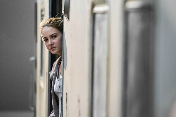 Shailene Woodley as Tris Divergent movie
