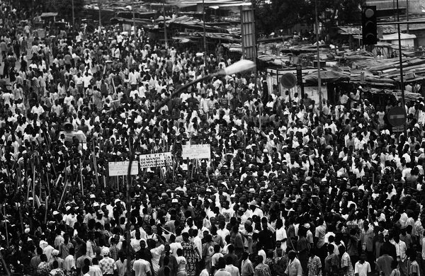 Marche du FPI le 18 février 1992, à Abidjan. © Laurent Giraudineau/Jeune Afrique