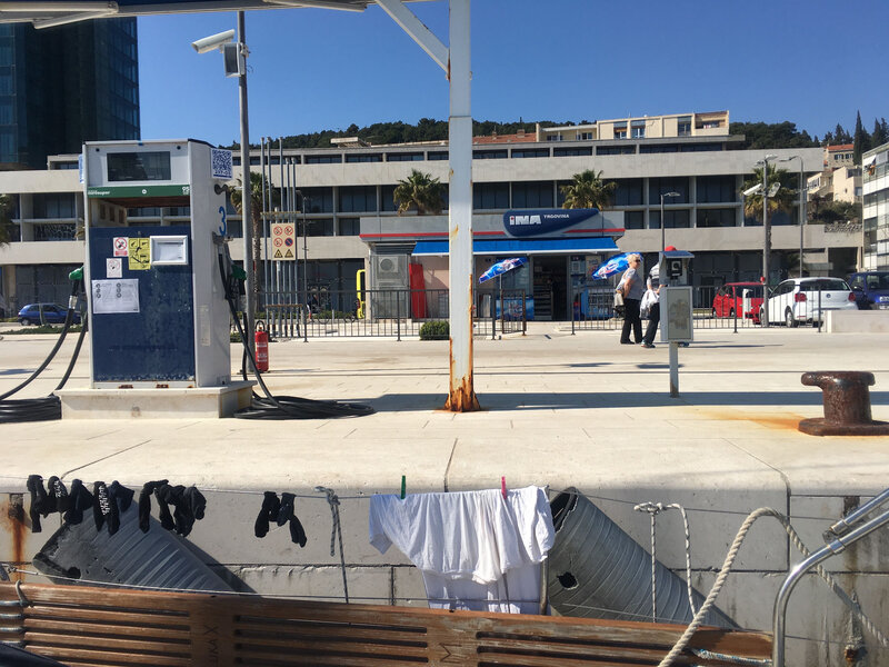 Split, au quai des carburants vendredi 20 mars 2020 (1)