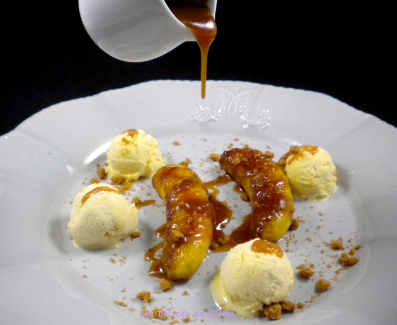 Bananes au caramel au beurre salé, glace vanille et éclats de spéculoos 3