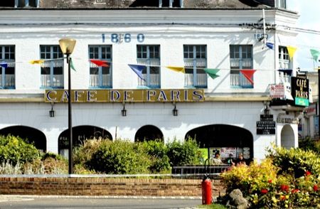 CAFE_DE_PARIS_fa_ade