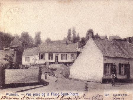Petit_Wasmes__Vue_de_Place_Saint_Pierre___carte_postale