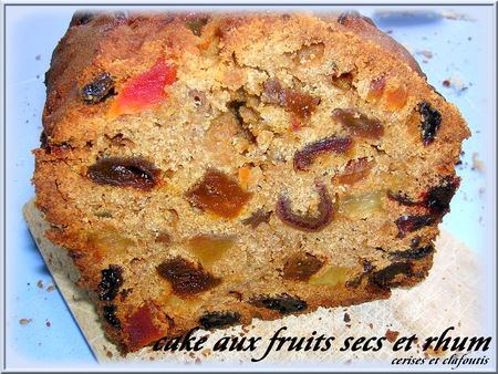 CAKE AUX FRUITS SECS ET RHUM recettes dessert Gâteau aux fruits secs et au rhum ambré ( de mon papa ! )
